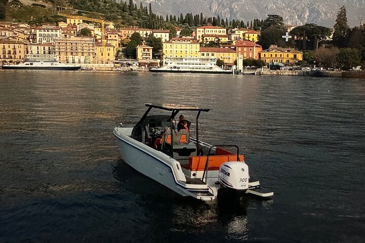 Lake Como Boat tour share with PROSECCO