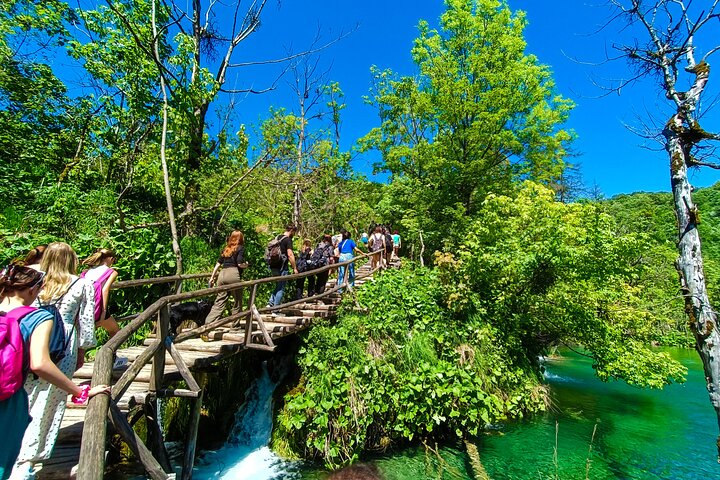 Zagreb: Plitvice with Ticket & Rastoke Guided Tour Boat Ride