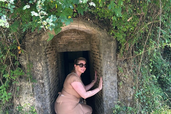 WAR TOUR to MY LAI MASSACRE & KY ANH TUNNELS & GOLDEN PAGODA