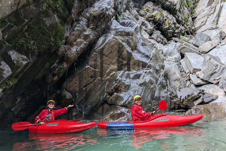 Iya Valley:Guided Kayaking Tour