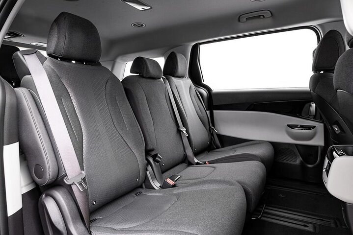 Cairns to Port Douglas Private Transfer After Hours 9 pm to 6 am