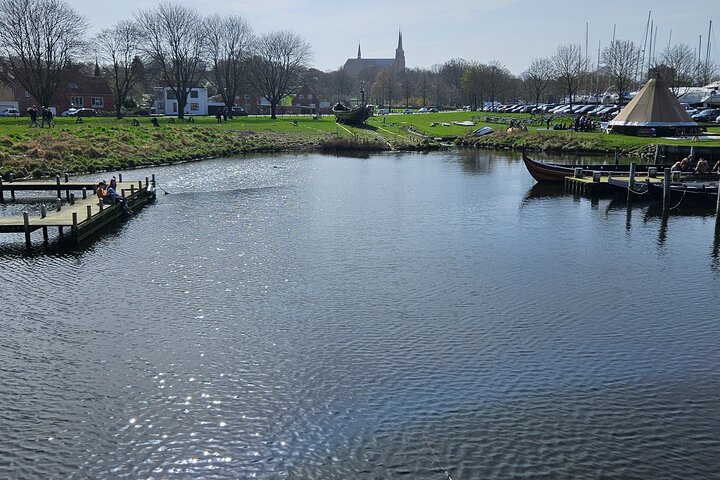 Full-Day; Castle, Palace, Cathedral & Viking ships Tour