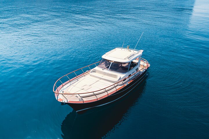 Amalfi Coast Private Boat Tour from Sorrento, Positano & Capri
