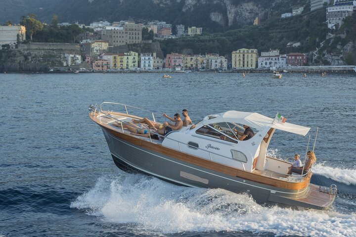Amalfi Coast Private Boat Tour from Sorrento, Positano & Capri