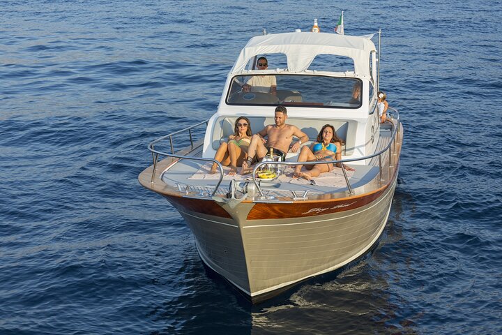 Amalfi Coast Private Boat Tour from Sorrento, Positano & Capri