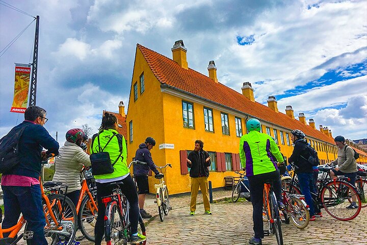 3-hour Copenhagen City Highlights Bike Tour