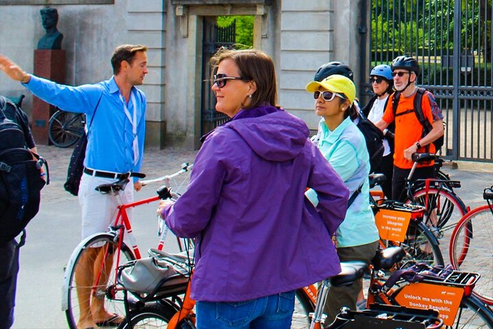 3-hour Copenhagen City Highlights Bike Tour