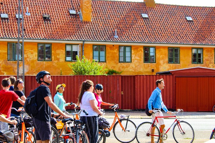 3-hour Copenhagen City Highlights Bike Tour