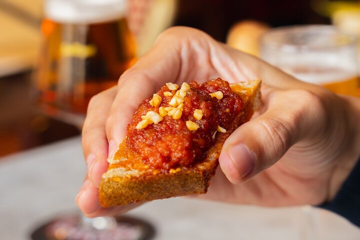Gourmet Tapas and Wine Tour in Palma de Mallorca