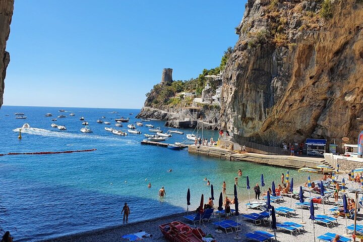 Small Group Amalfi Coast Boat Day Tour from Amalfi