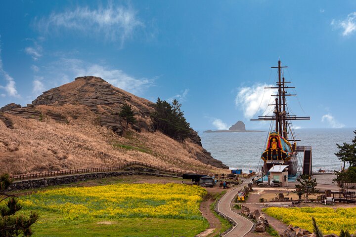 Full-day Customizable Private Jeju Island Tour