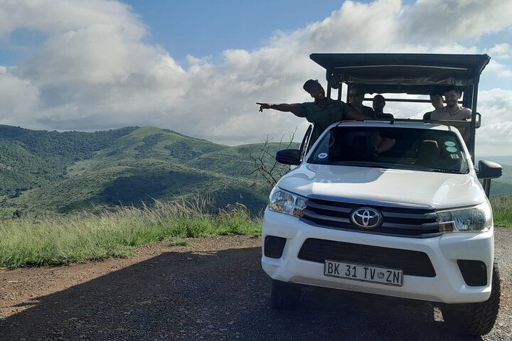 Six On Safari to Hluhluwe Imfolozi Game Reserve
