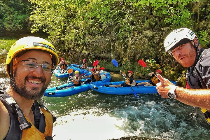 Kayaking Mreznica Waterfalls close to Plitvice Lakes