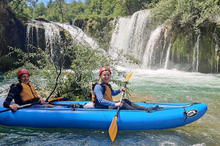 Kayaking Mreznica Waterfalls close to Plitvice Lakes