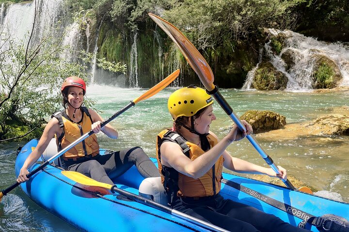 Kayaking Mreznica Waterfalls close to Plitvice Lakes