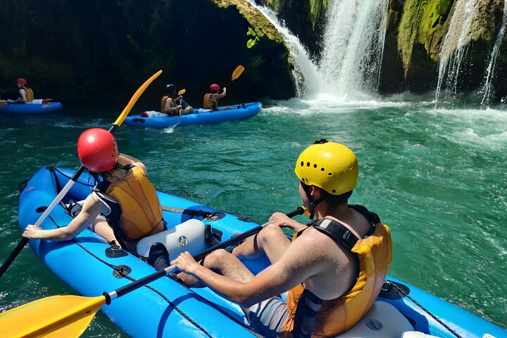 Kayaking Mreznica Waterfalls close to Plitvice Lakes