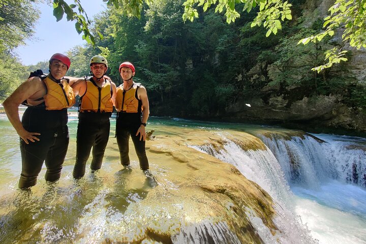 Kayaking Mreznica Waterfalls close to Plitvice Lakes