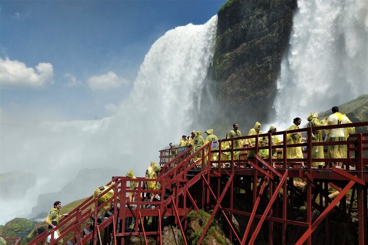 American Side Express Tour With Maid of the Mist Boat Ride & Cave