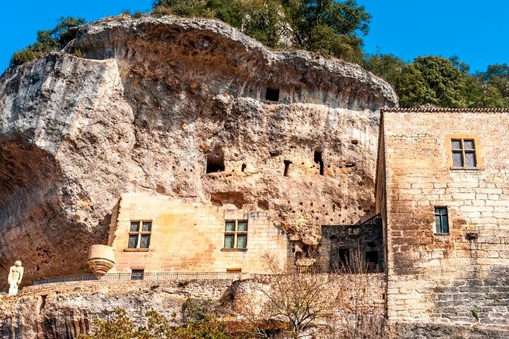 Private Full Day Prehistory and Paleolithic Art from Sarlat