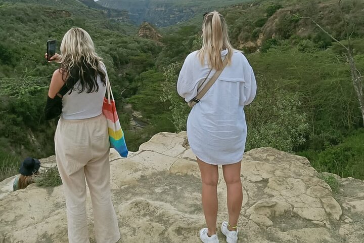 Day Trip to Hell's Gate and Lake Naivasha Boat Ride from Nairobi