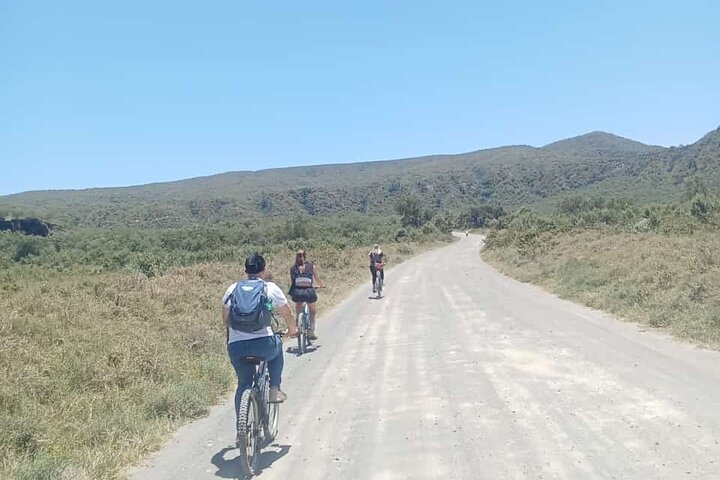 Day Trip to Hell's Gate and Lake Naivasha Boat Ride from Nairobi