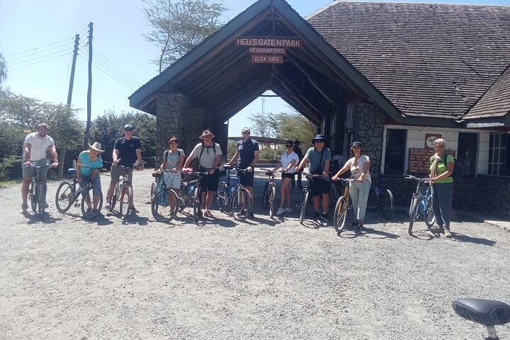 Day Trip to Hell's Gate and Lake Naivasha Boat Ride from Nairobi