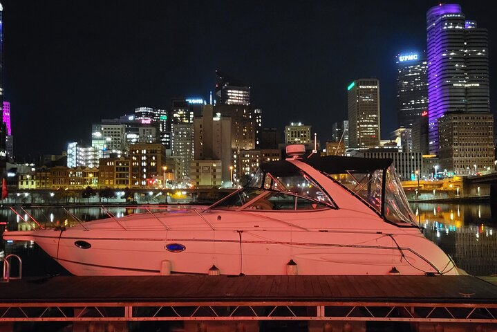 2 Hour Private Sightseeing Charter Boat Cruise