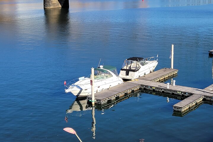 2 Hour Private Sightseeing Charter Boat Cruise