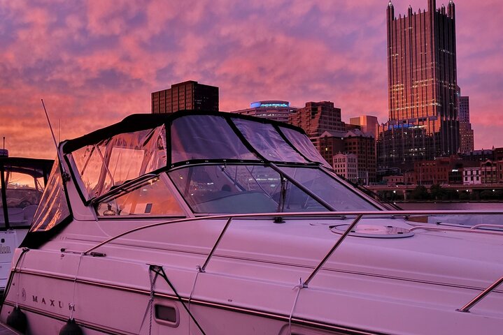 2 Hour Private Sightseeing Charter Boat Cruise