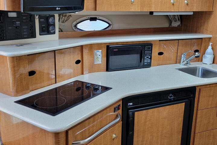 2 Hour Private Sightseeing Charter Boat Cruise