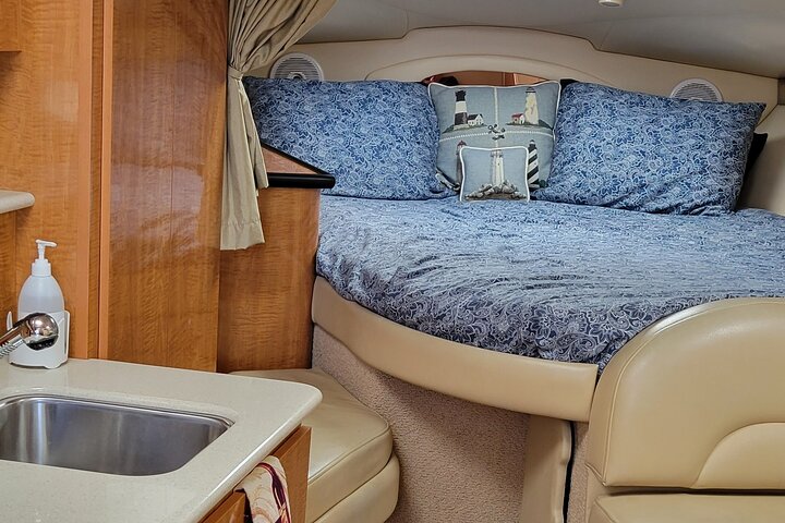 2 Hour Private Sightseeing Charter Boat Cruise