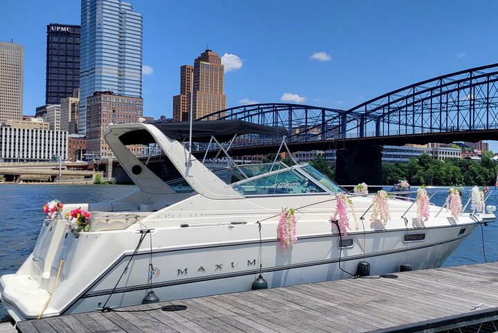 2 Hour Private Sightseeing Charter Boat Cruise