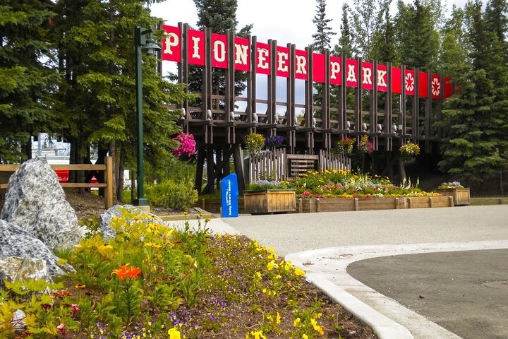 Fairbanks Top City Highlights Tour Summer/Fall