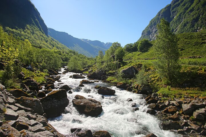 Bergen: Bondhus Glacier Lake & National Park w/Lunch in Rosendal