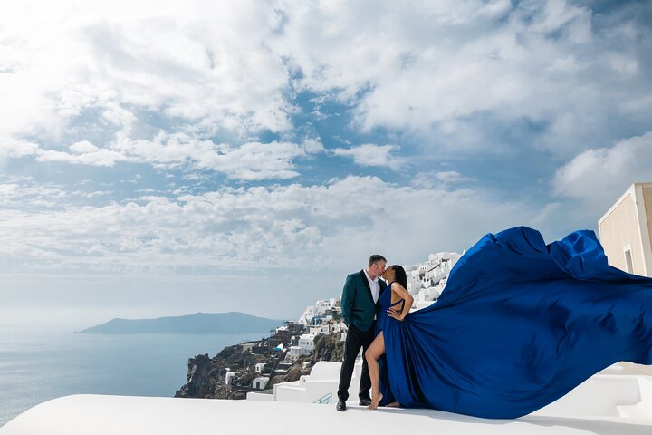 Exclusive Santorini Flying Dress Photoshoot with Pickup