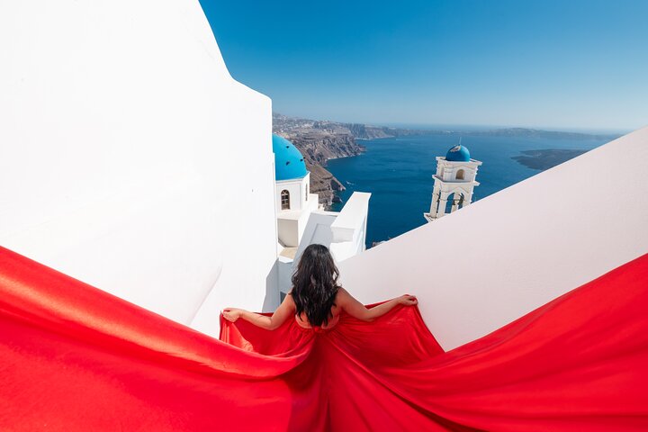 Exclusive Santorini Flying Dress Photoshoot with Pickup
