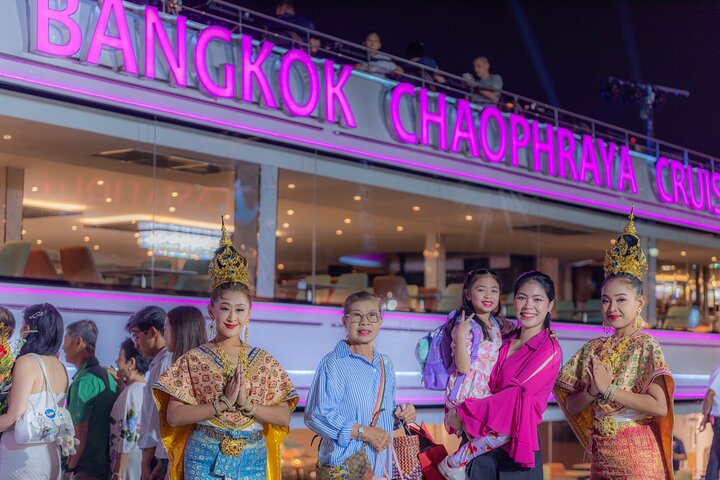 The Newest Luxury 5-Star Bangkok Chao Phraya Dinner Cruise