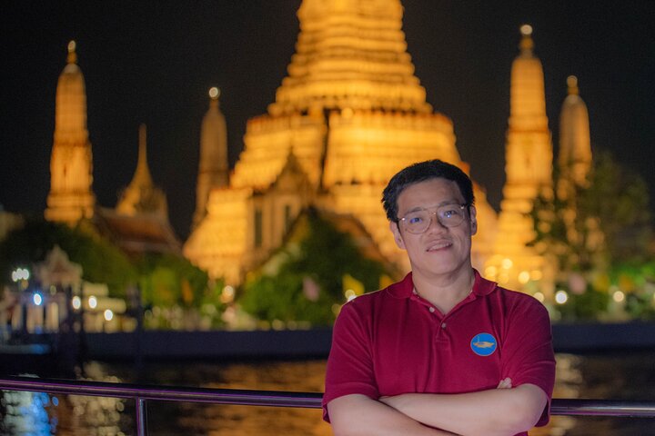 The Newest Luxury 5-Star Bangkok Chao Phraya Dinner Cruise