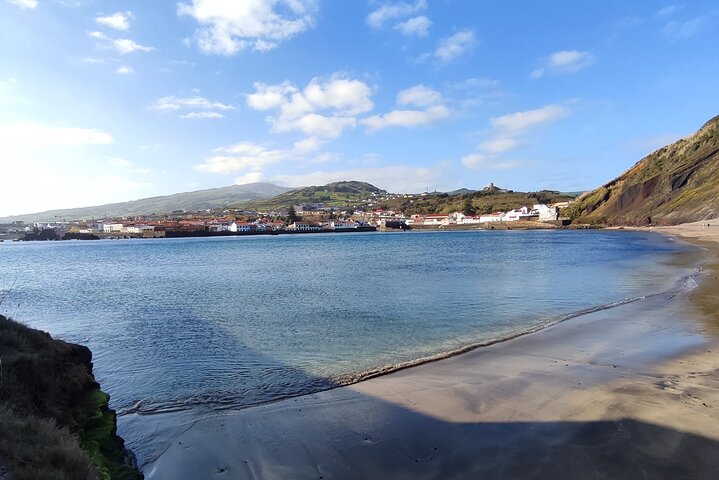 Horta, Faial: 1 Day Tour with Capelinhos, Caldeira and Local Guide