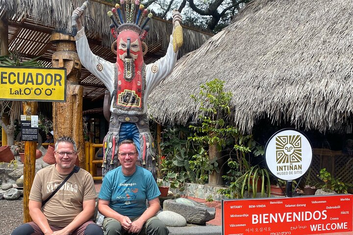 PRIVATE City Tour: Quito Colonial, Half the World and Cable Car