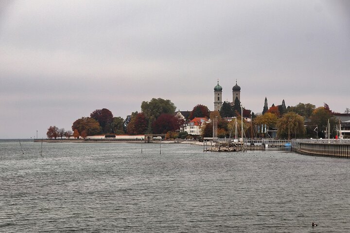 Friedrichshafen Private guided tour with wine tasting