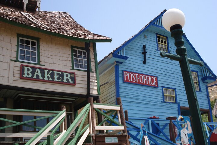 Popeye Village Roundtrip Transportation