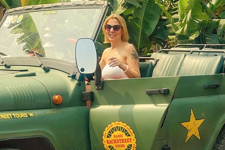 Hanoi Jeep Tour: Food, Culture and Fun by Vietnam Army Jeep
