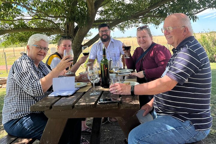 Private Guided Colonia Wine Tour
