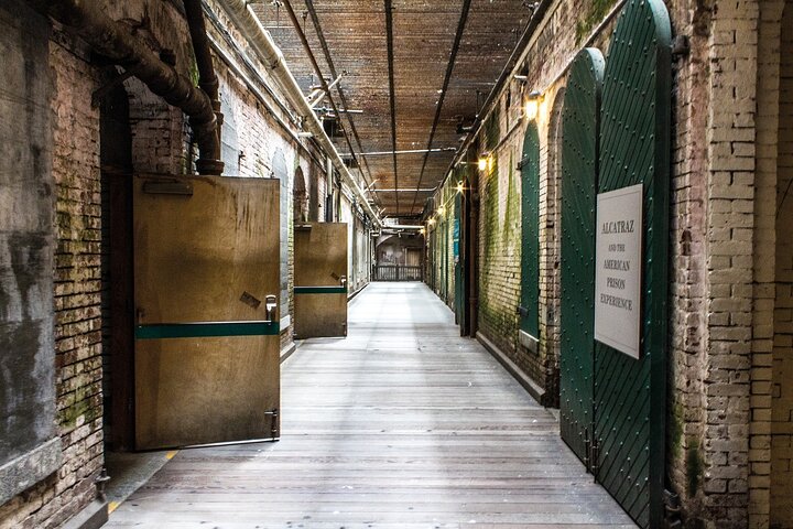 Inside Alcatraz Cruise With Free Audio and Night Option