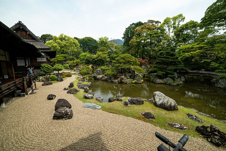 Private Kyoto Customizable Day Tour with English Speaking Driver