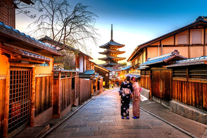 Private Kyoto Customizable Day Tour with English Speaking Driver