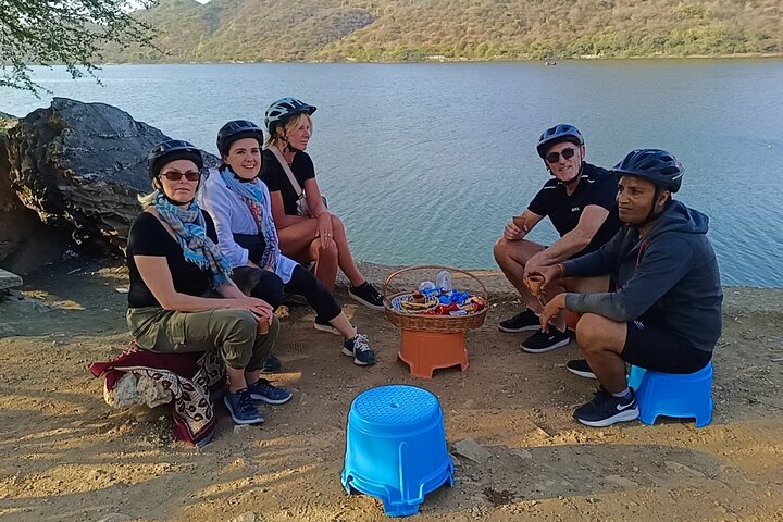 Udaipur Countryside Biking excursion