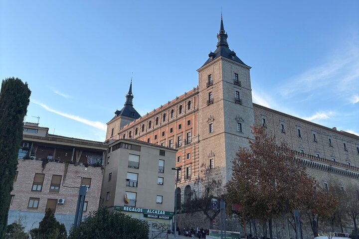 Toledo’s Highlights in English – Guided Tour & Cathedral Visit