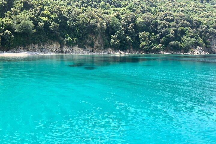 Sarandë: Small-Group Boat Tour with Surprise Extra Stop
